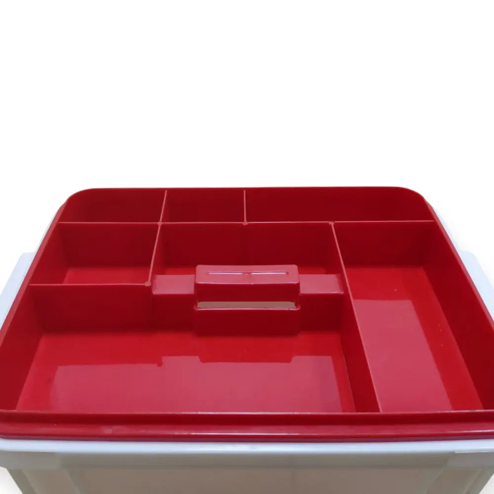 Red storage lid of medicine box